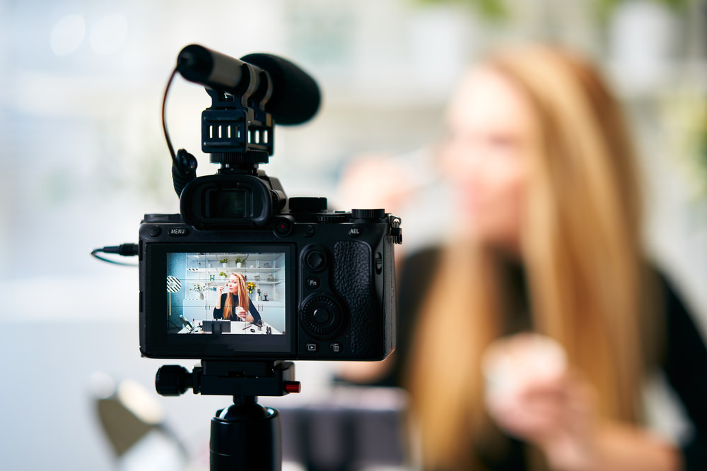 Blogging vs. Vlogging – What’s Better?