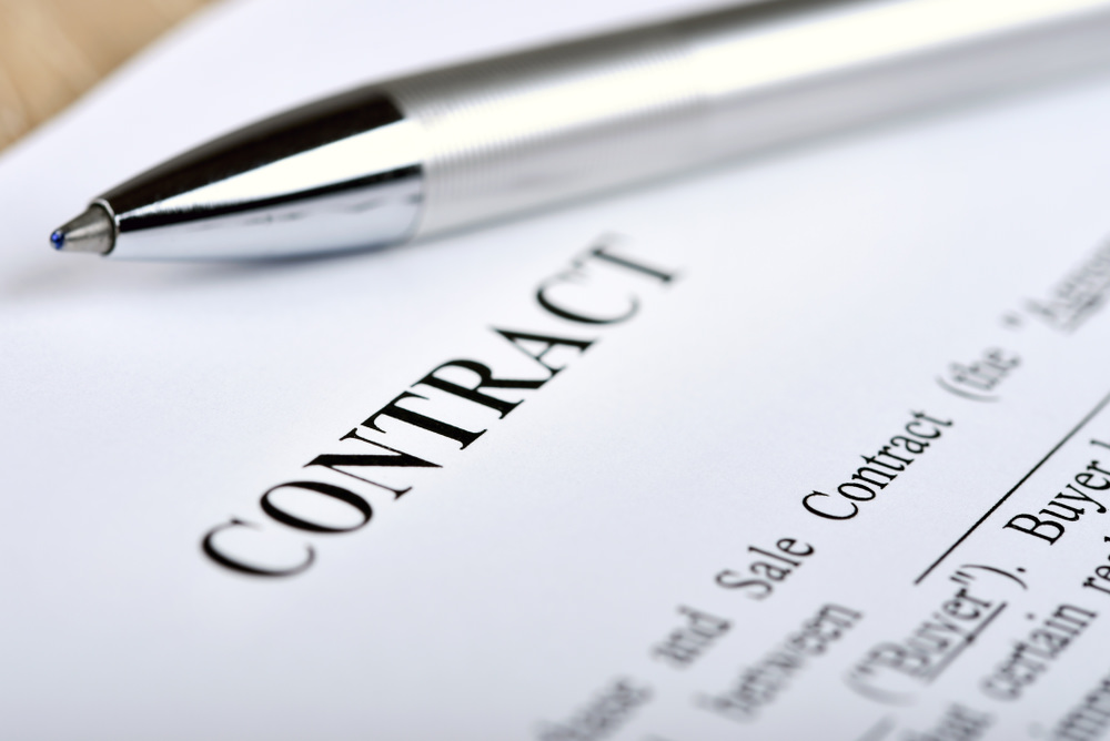 Should You Enter Into a Long-Term Contract with an Ad Network?